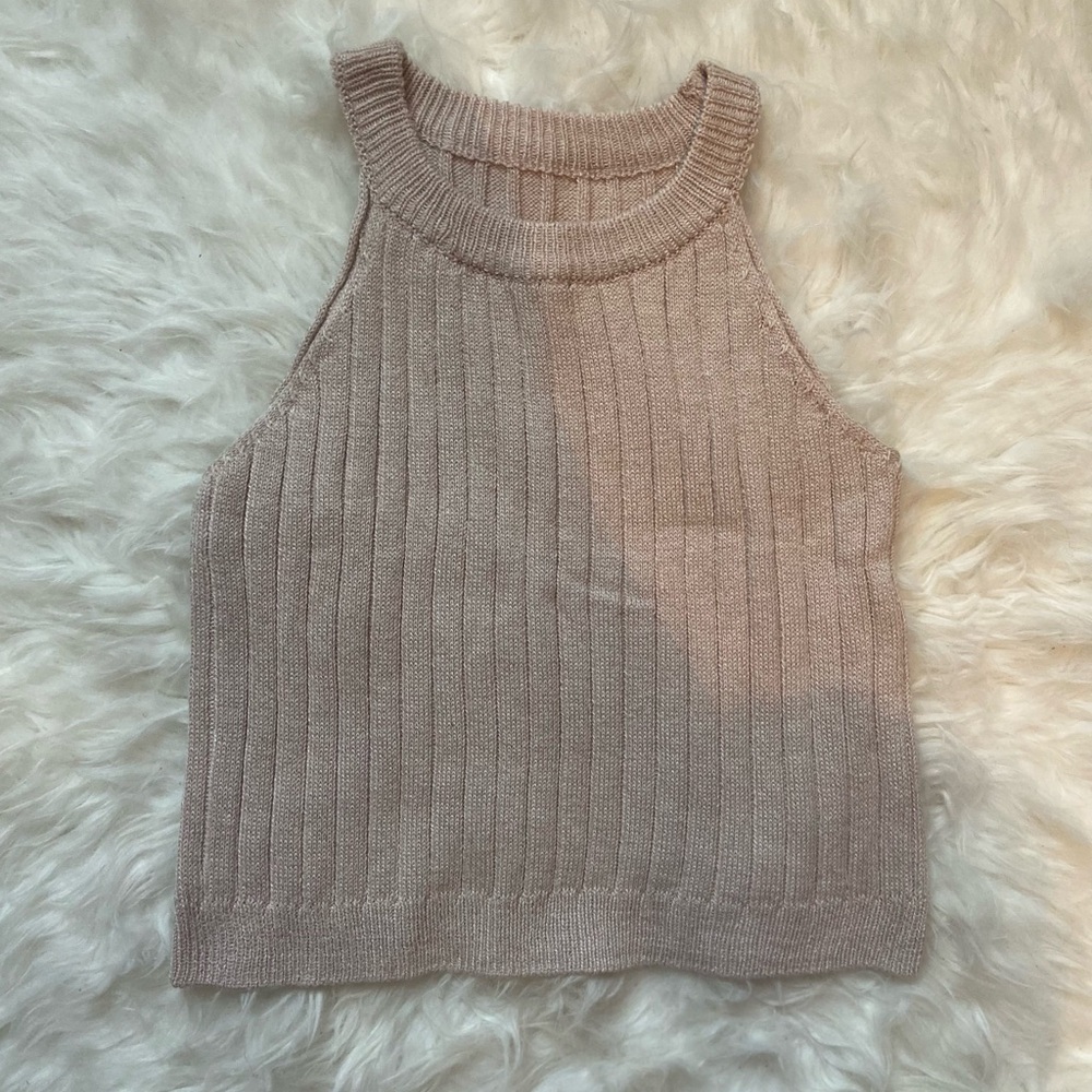 Knitted cropped top
